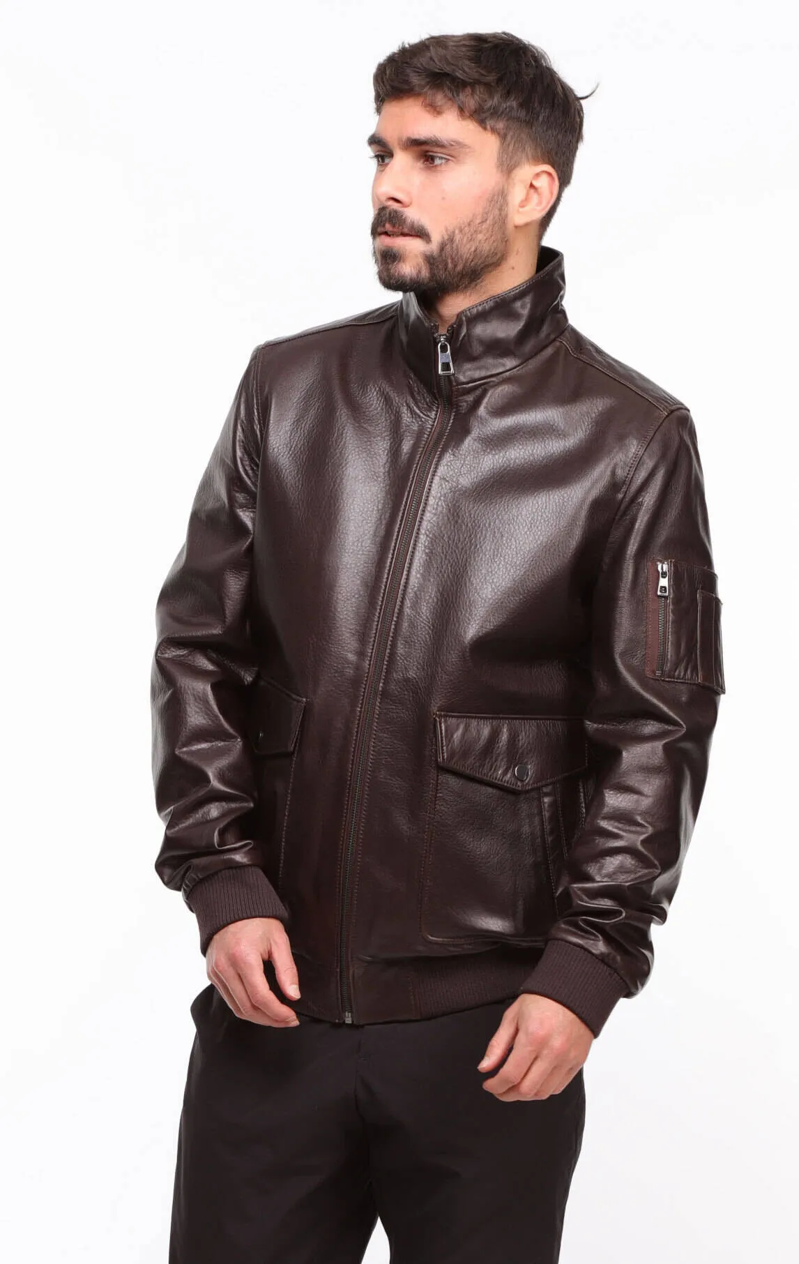 Men's brown leather jacket in \movy\ pilot style