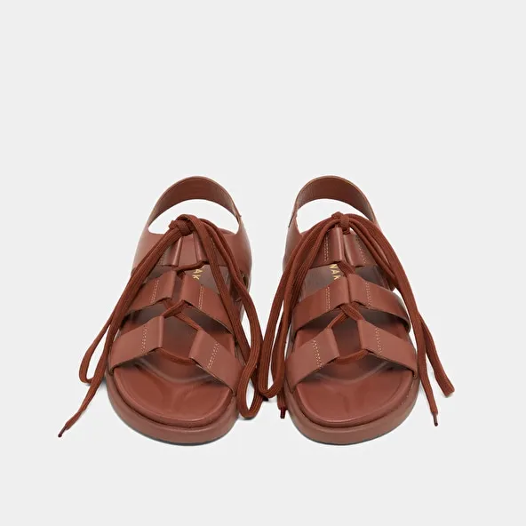 Sandals with multiple straps and laces in cognac leather